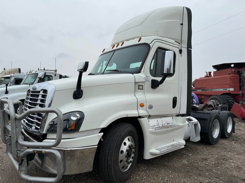 Freightliner CASCADIA 125
