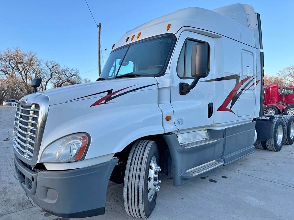 Freightliner CASCADIA 125