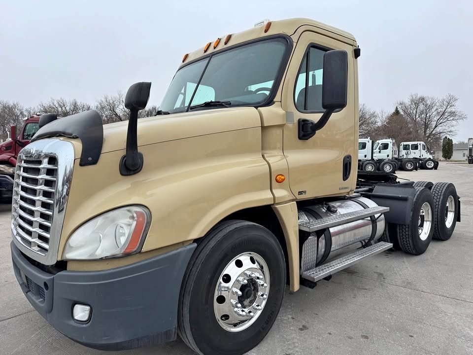 Freightliner CASCADIA 125