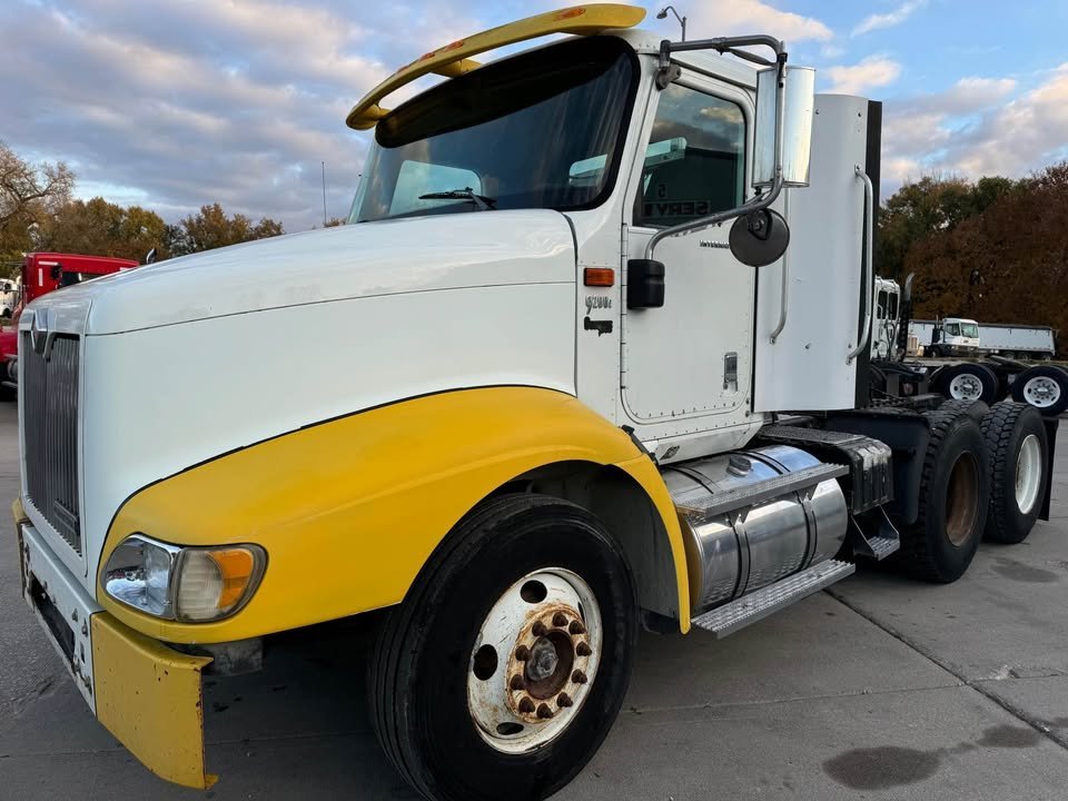 International 9200