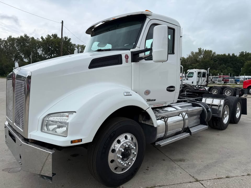 Kenworth T880