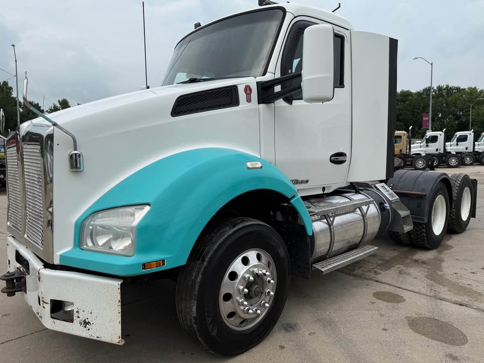 Kenworth T880