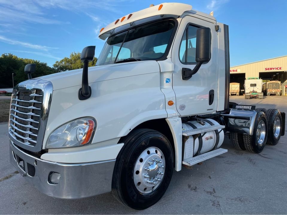 Freightliner CASCADIA 125