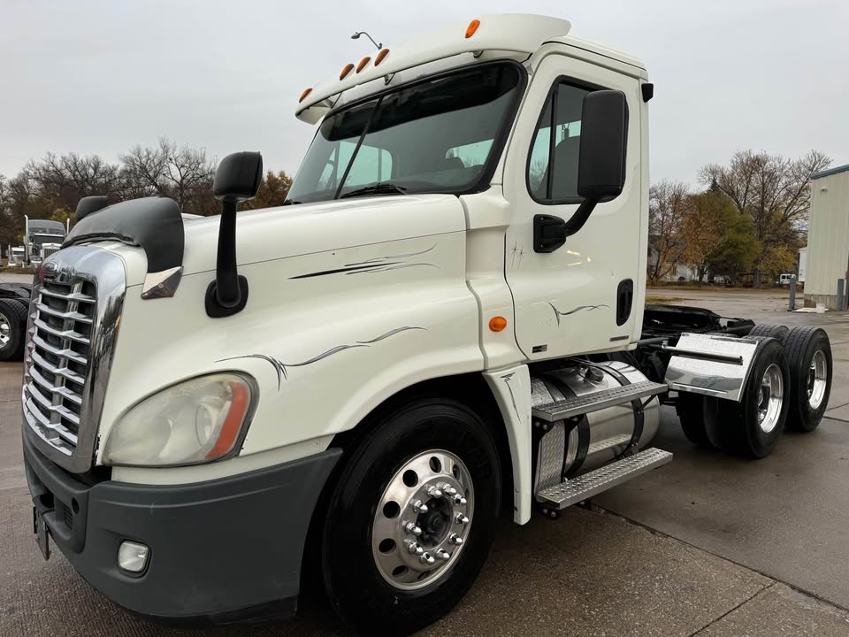 Freightliner CASCADIA 125