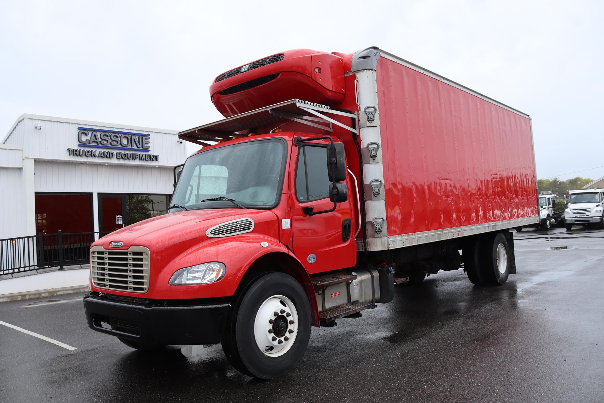 Freightliner BUSINESS CLASS M2 106