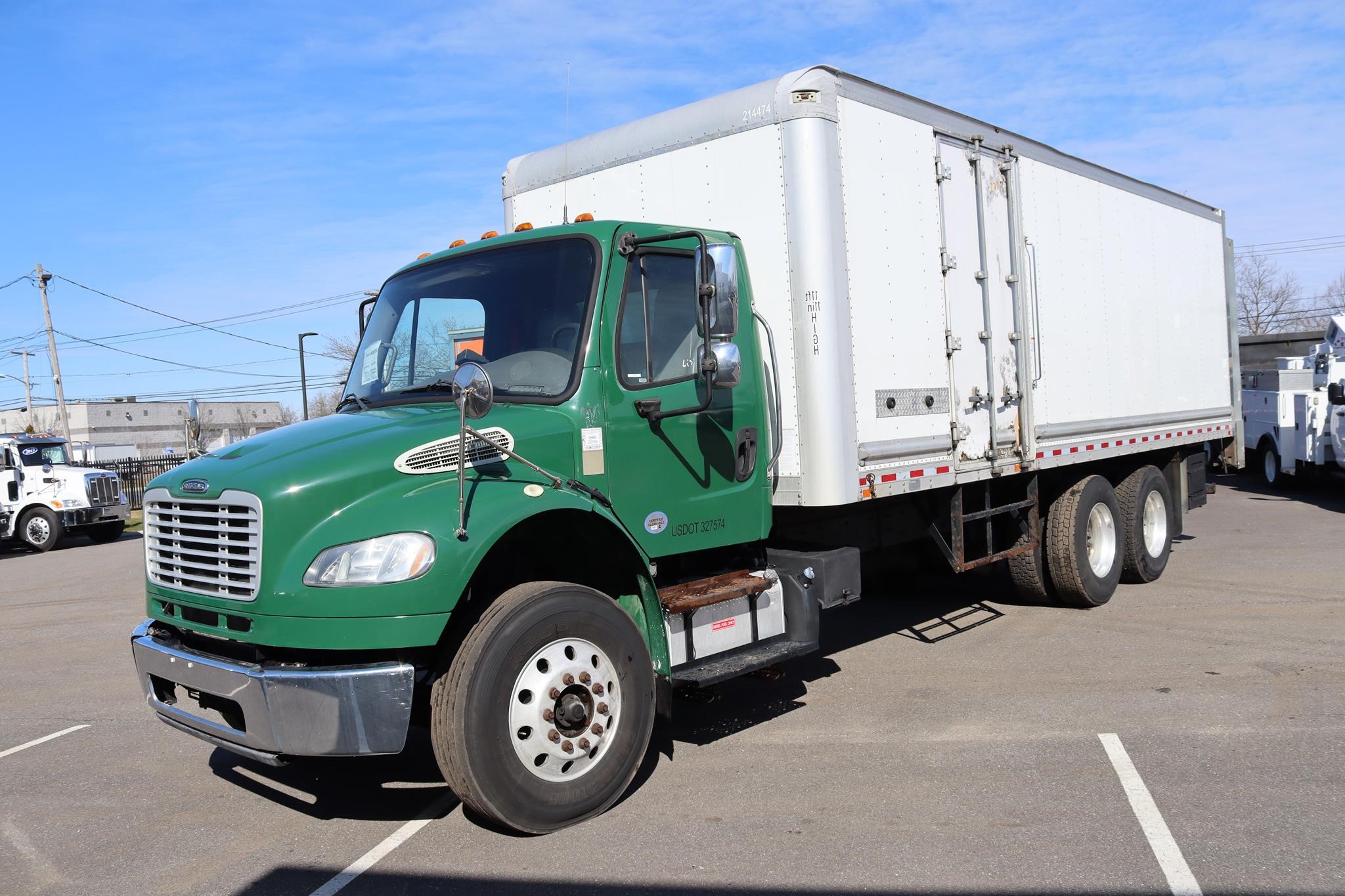 Freightliner BUSINESS CLASS M2 106
