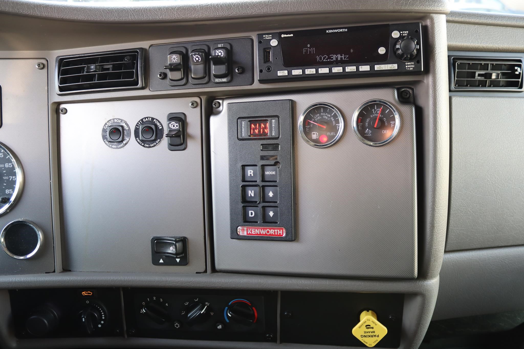 Photo 16