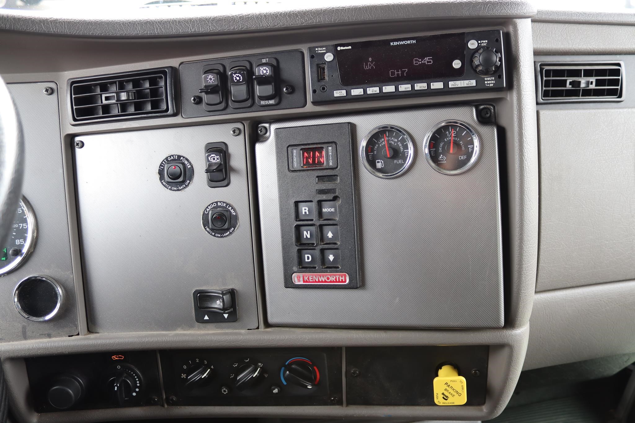 Photo 16