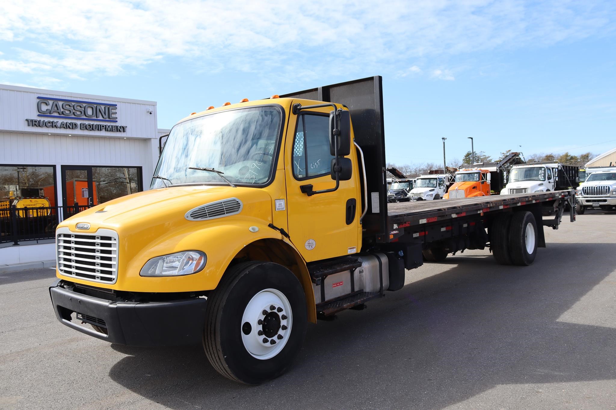 Freightliner BUSINESS CLASS M2 106