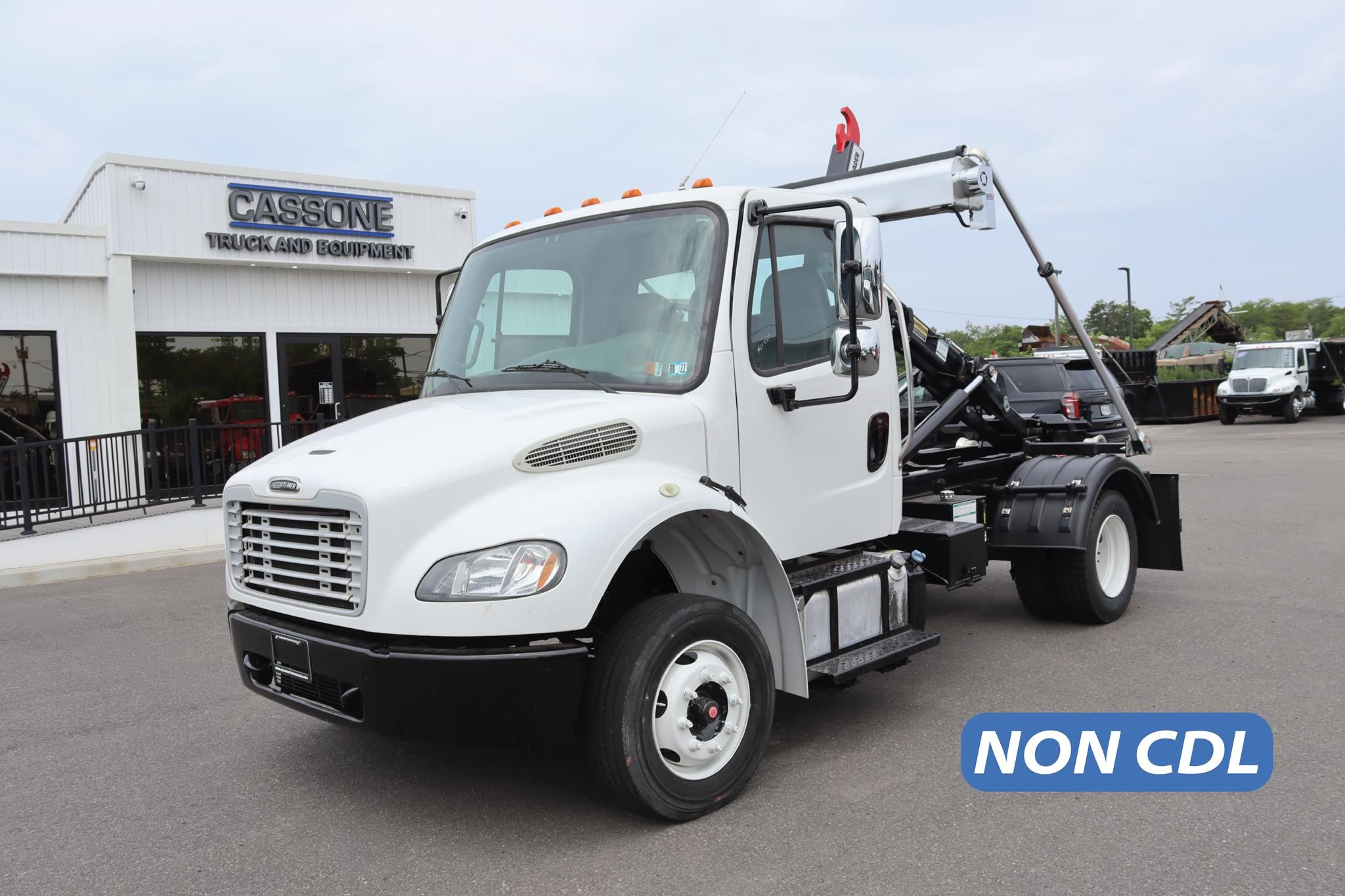 Freightliner BUSINESS CLASS M2 106