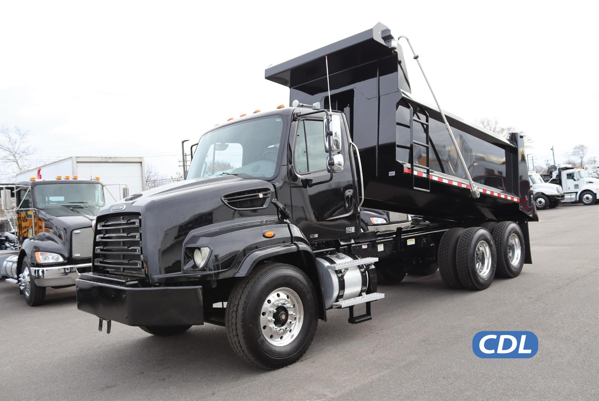 Freightliner 114SD