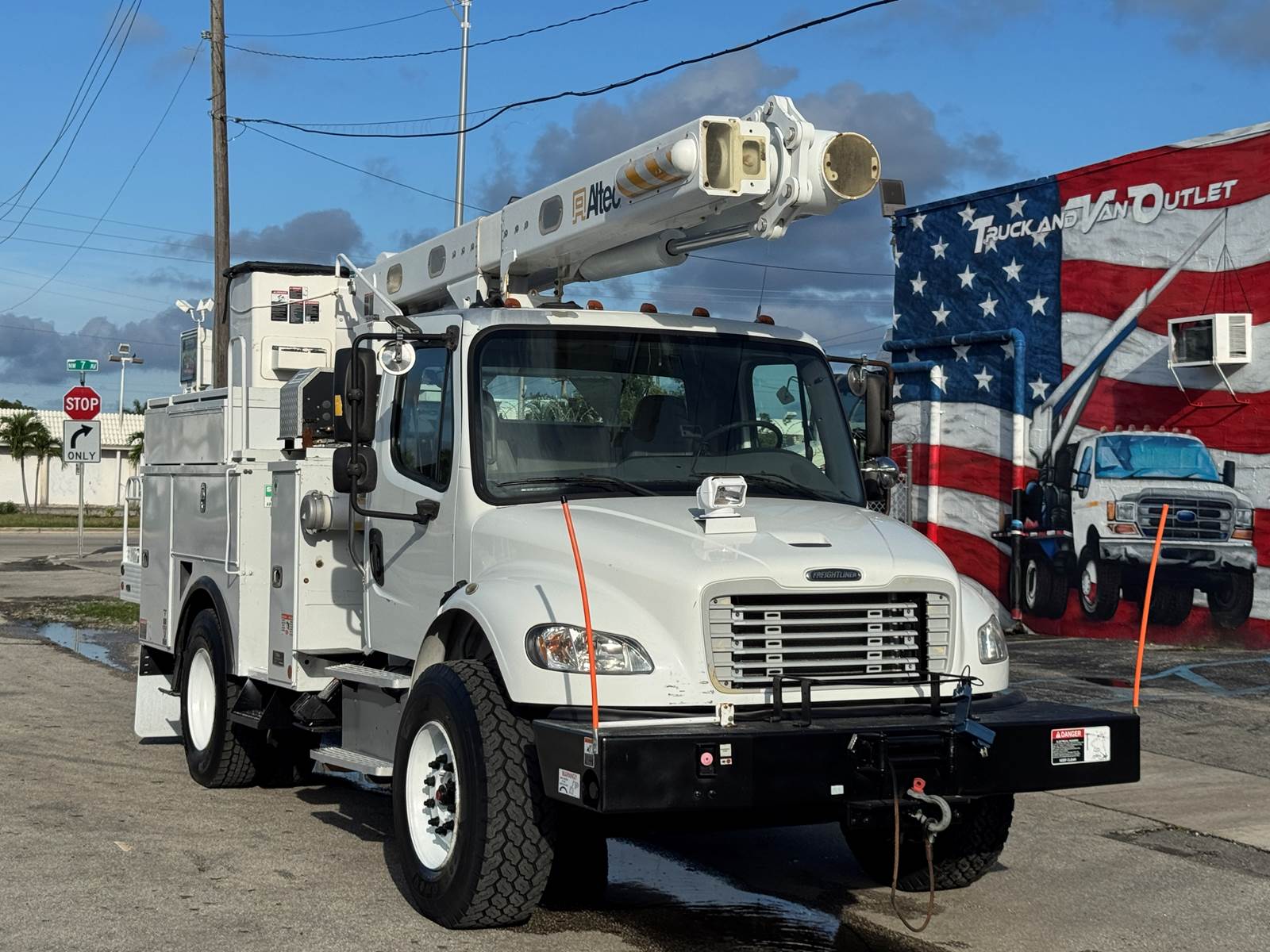 Freightliner M2 106
