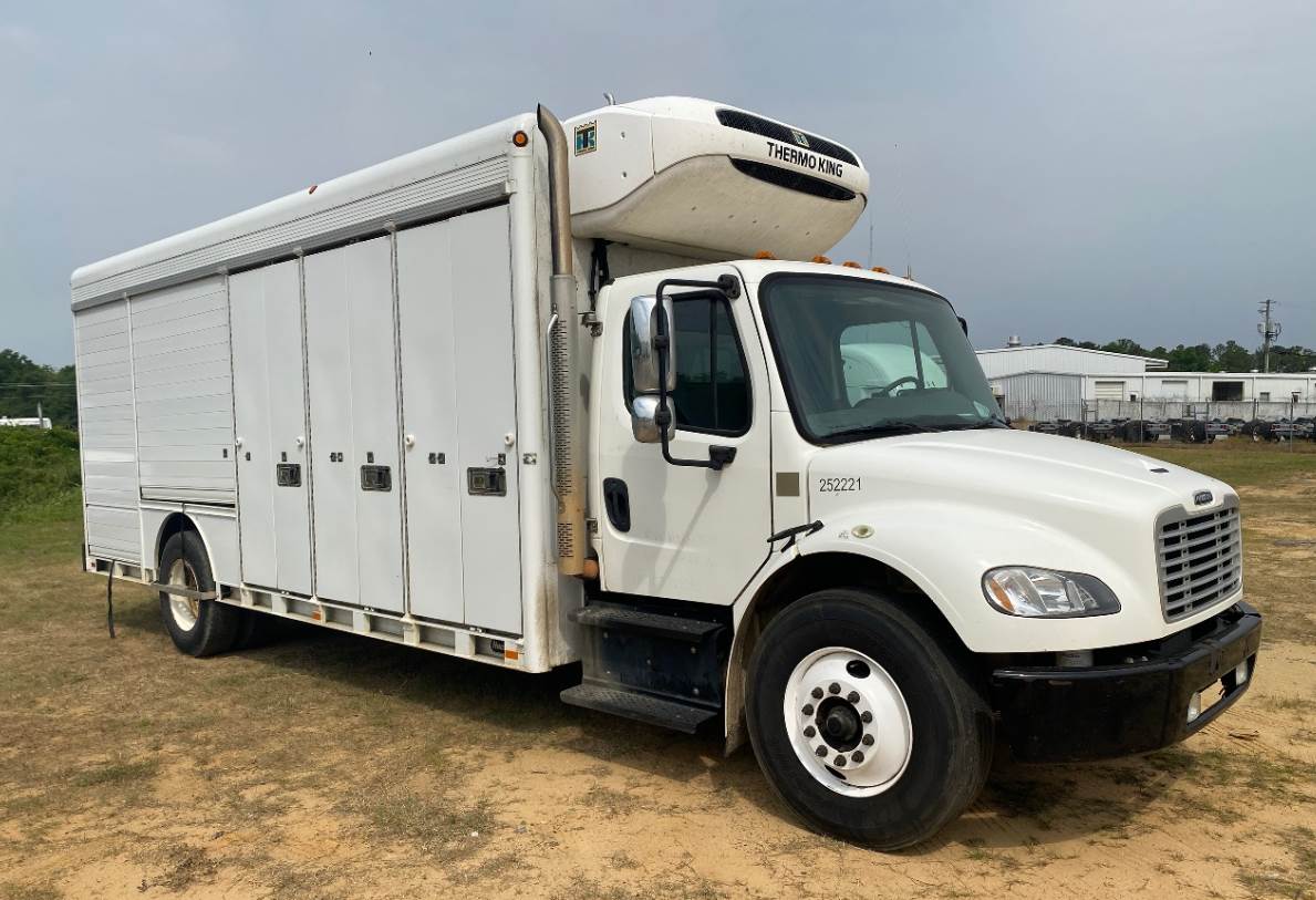 Freightliner M2 106