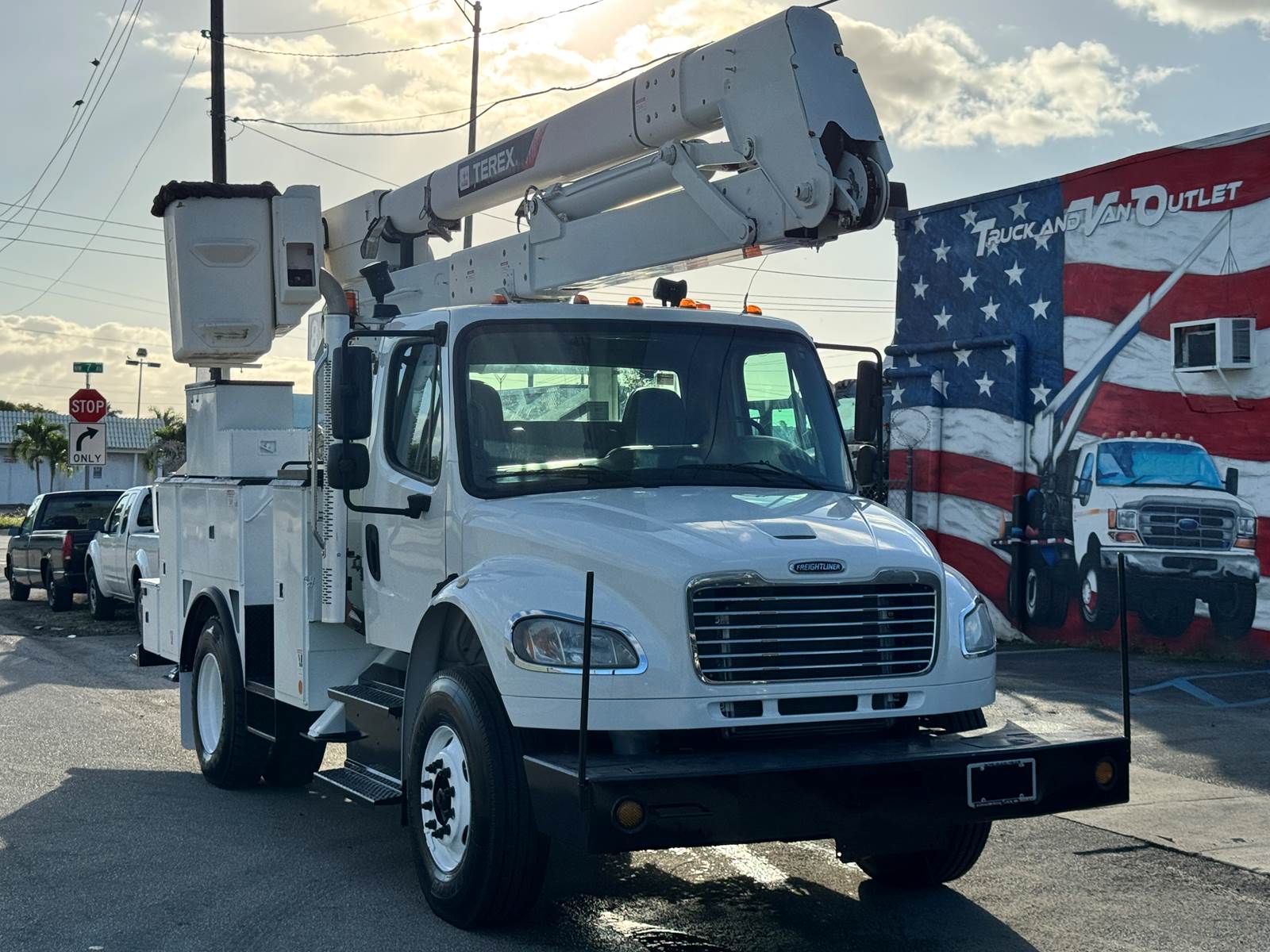 Freightliner M2 106