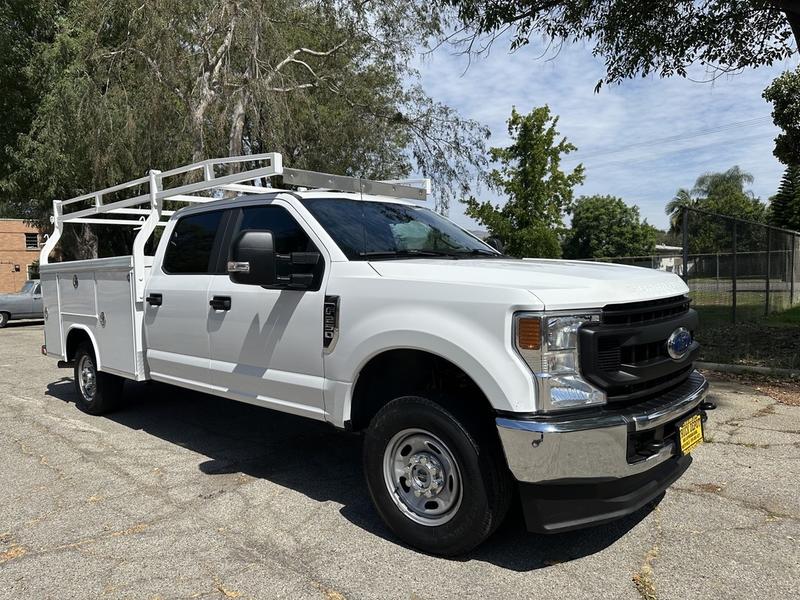 Ford F-250 S.D. Crew Cab 4x4 Service Truck