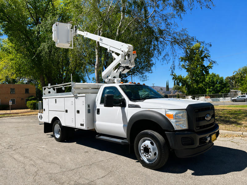 Ford F-450 S.D. Bucket Truck