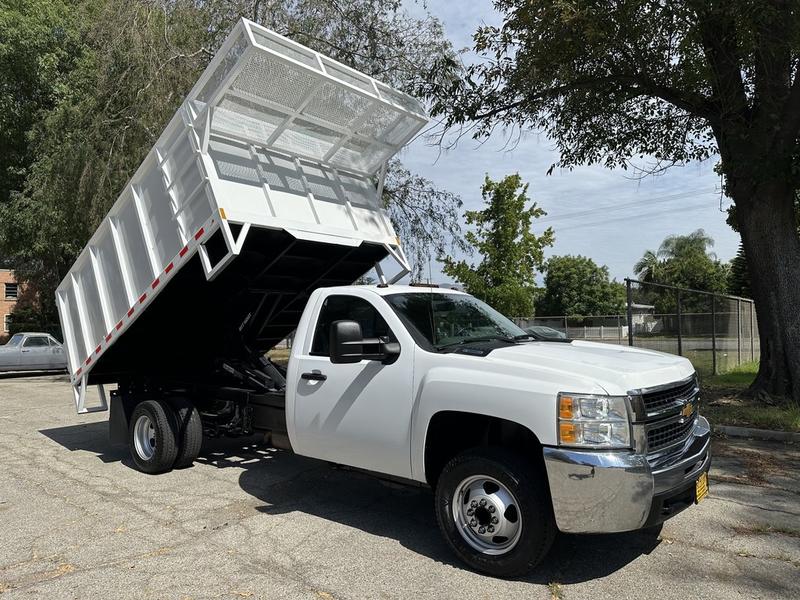 Chevrolet Silverado 3500 H.D. Dump Truck